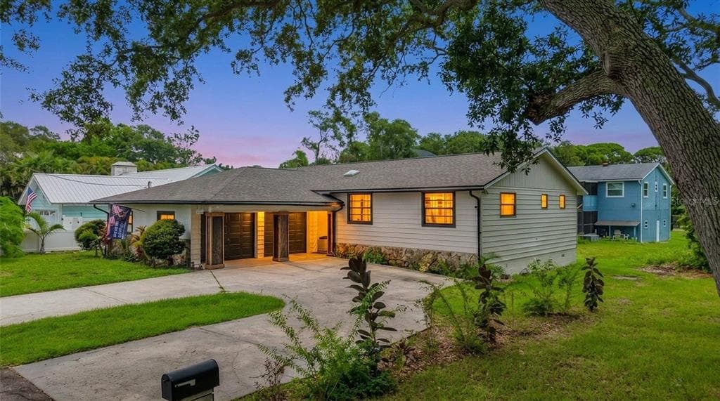 12756 POINSETTIA AVENUE SEMINOLE, FL 33776