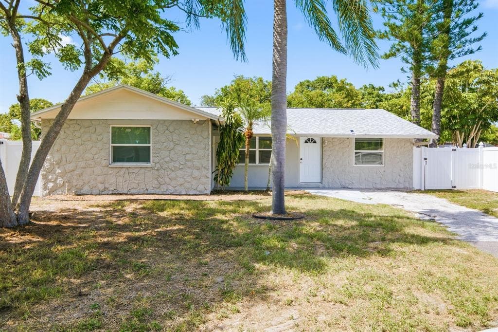 1119 17TH AVENUE SW LARGO, FL 33778