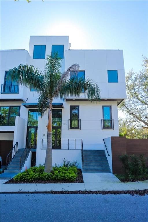 2814 W BARCELONA STREET TAMPA, FL 33629