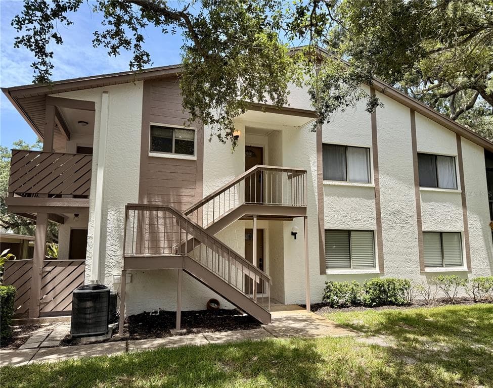 2363 FLANDERS WAY UNIT D SAFETY HARBOR, FL 34695