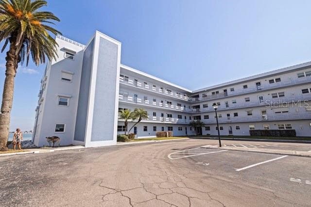 5555 GULF BOULEVARD UNIT 312 ST PETERSBURG, FL 33706