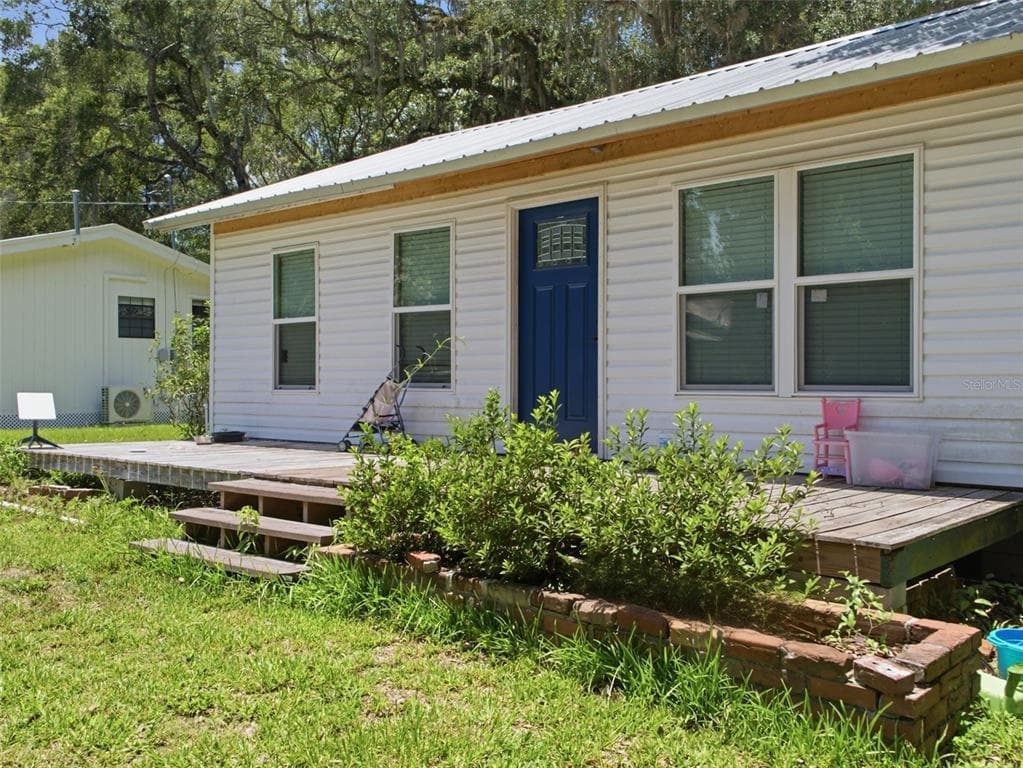 306 SE 2ND STREET WILLISTON, FL 32696