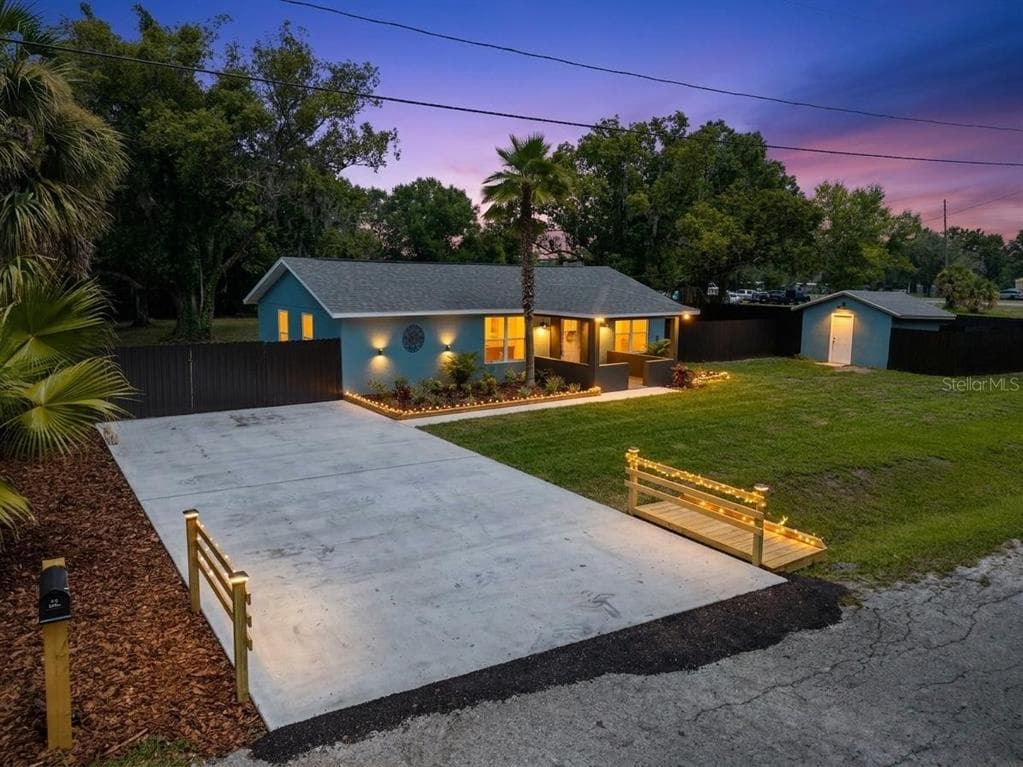 21149 LITTLE LAKE THOMAS ROAD