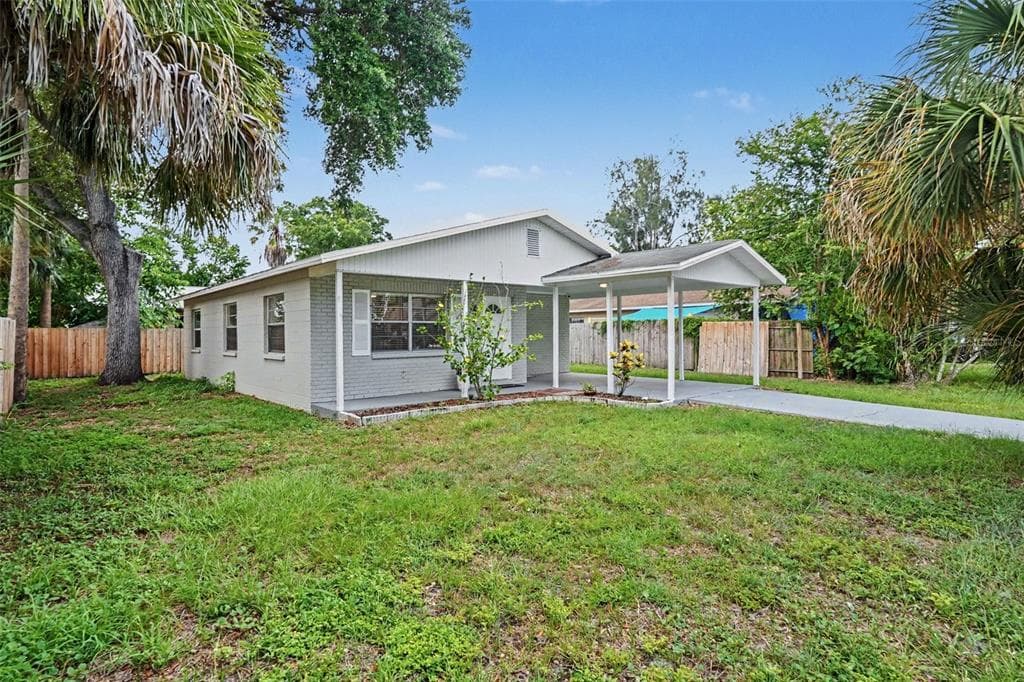 5733 66TH LANE N ST PETERSBURG, FL 33709