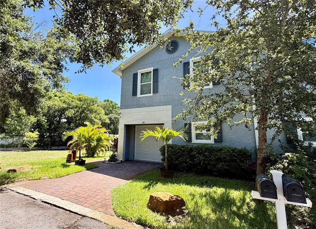 281 ASHLEY COURT DUNEDIN, FL 34698