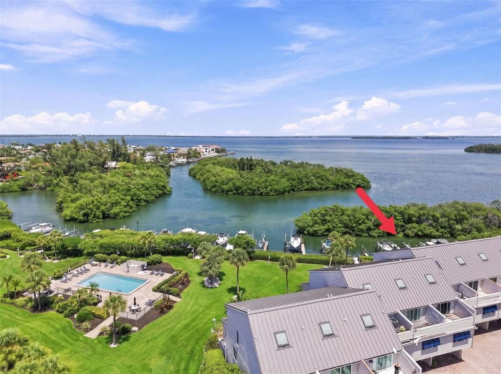 1375 PINELLAS BAYWAY S UNIT 39 TIERRA VERDE, FL 33715