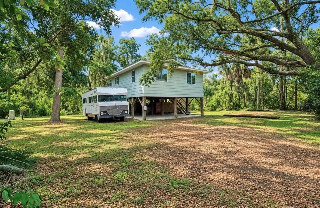 707 GEORGE STREET S TARPON SPRINGS, FL 34688