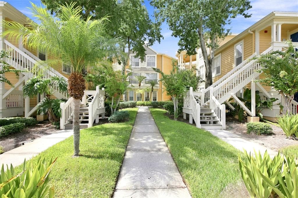 115 112TH AVENUE NE UNIT 307 ST PETERSBURG, FL 33716