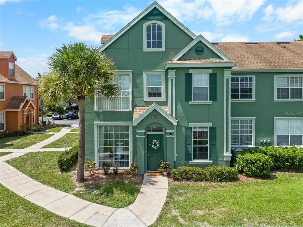 10518 WHITE LAKE COURT UNIT 10518 TAMPA, FL 33626