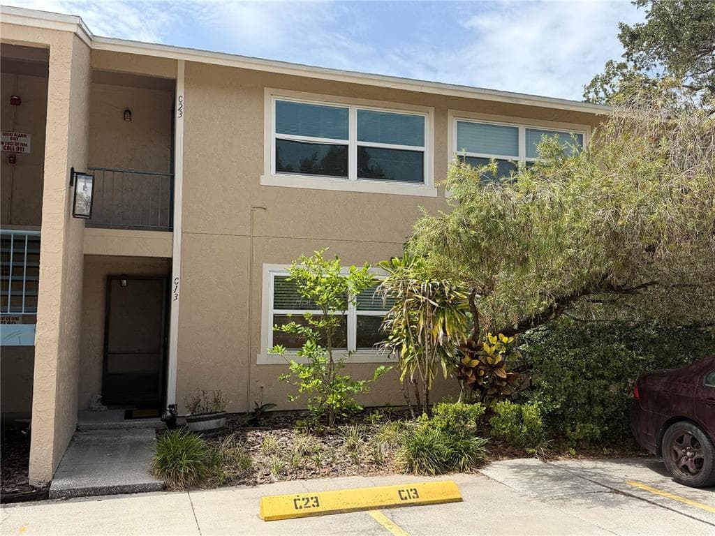 4810 S DAUPHIN AVENUE UNIT C23 TAMPA, FL 33611