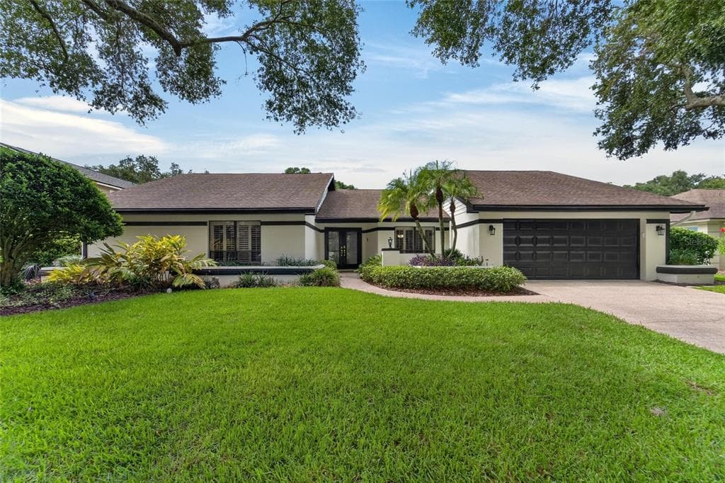 14015 SHADY SHORES DRIVE