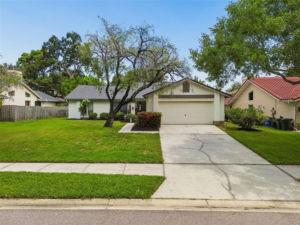 525 WALKER ROAD SAFETY HARBOR, FL 34695