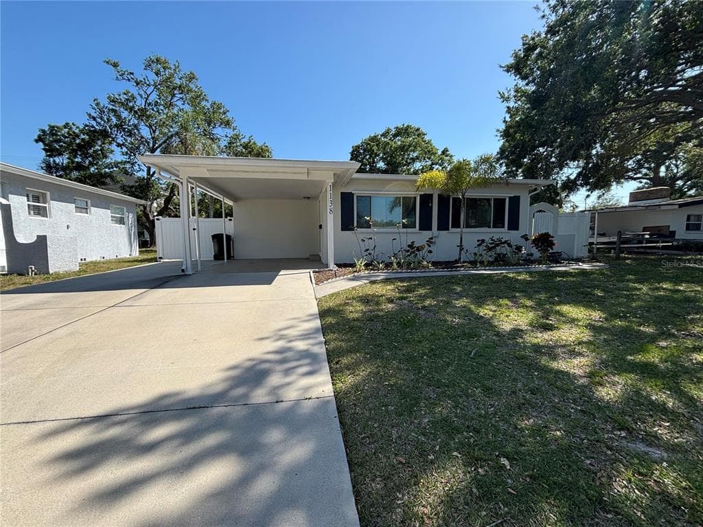 1138 51ST AVENUE N ST PETERSBURG, FL 33703