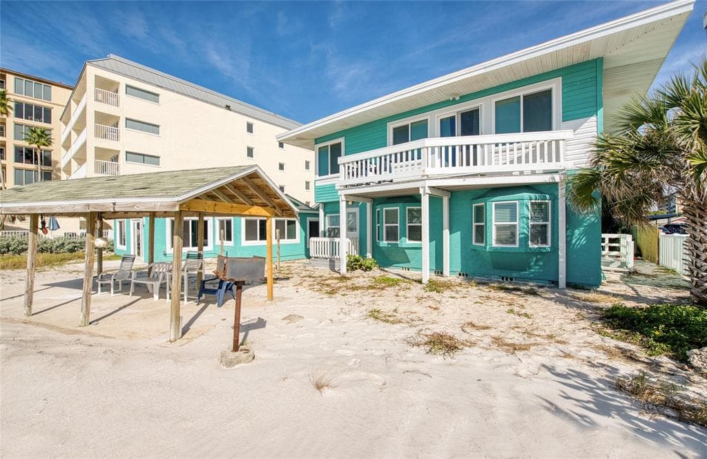 19506 GULF BOULEVARD UNIT 4 INDIAN SHORES, FL 33785