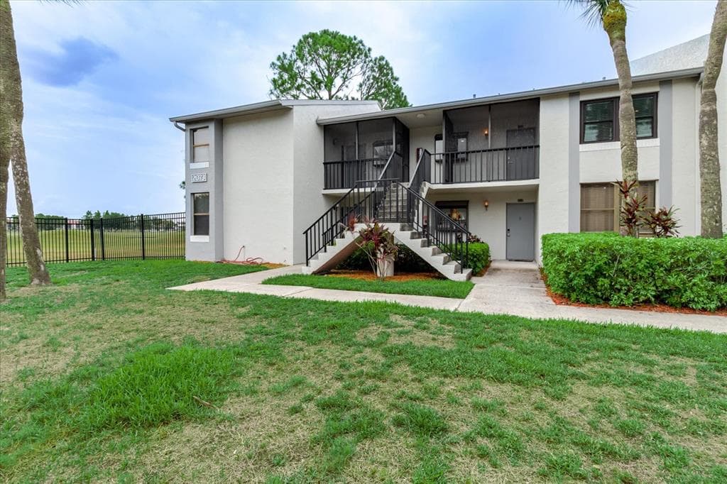 2073 SKIMMER COURT W UNIT 222 CLEARWATER, FL 33762