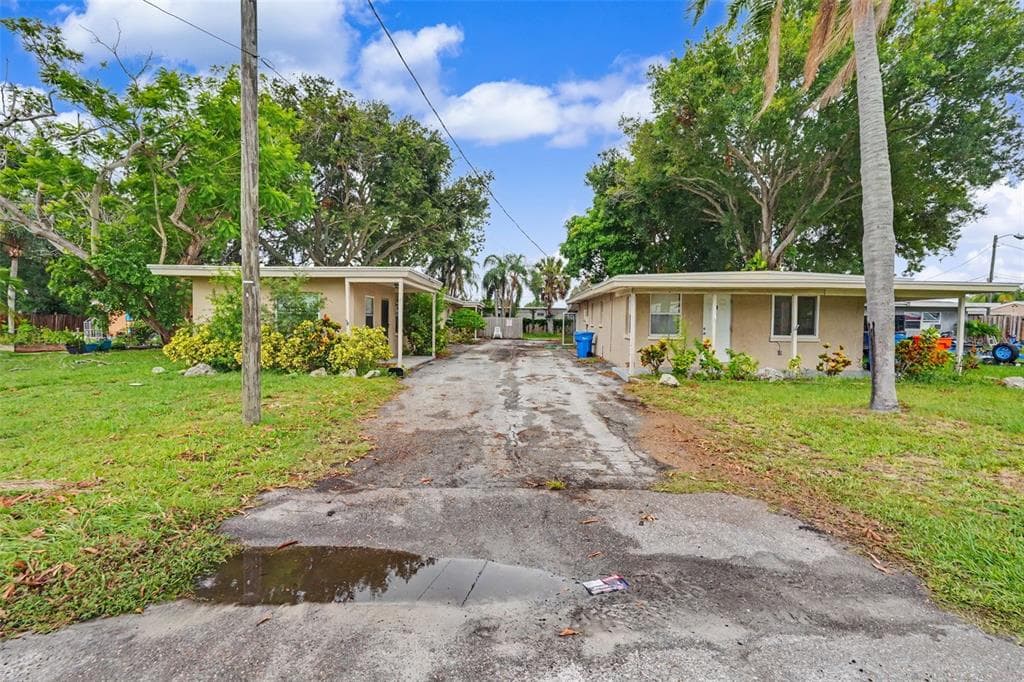 10598 106TH AVENUE LARGO, FL 33773