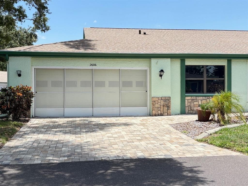 2606 LOCKSLEY STREET UNIT 2606 SUN CITY CENTER, FL 33573