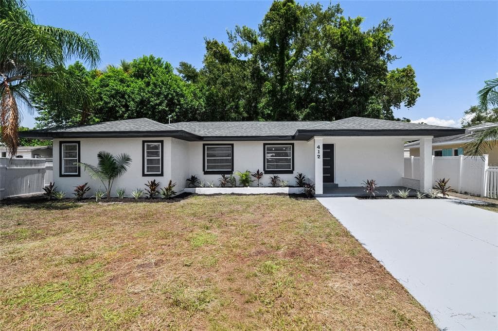 412 20TH AVENUE W PALMETTO, FL 34221