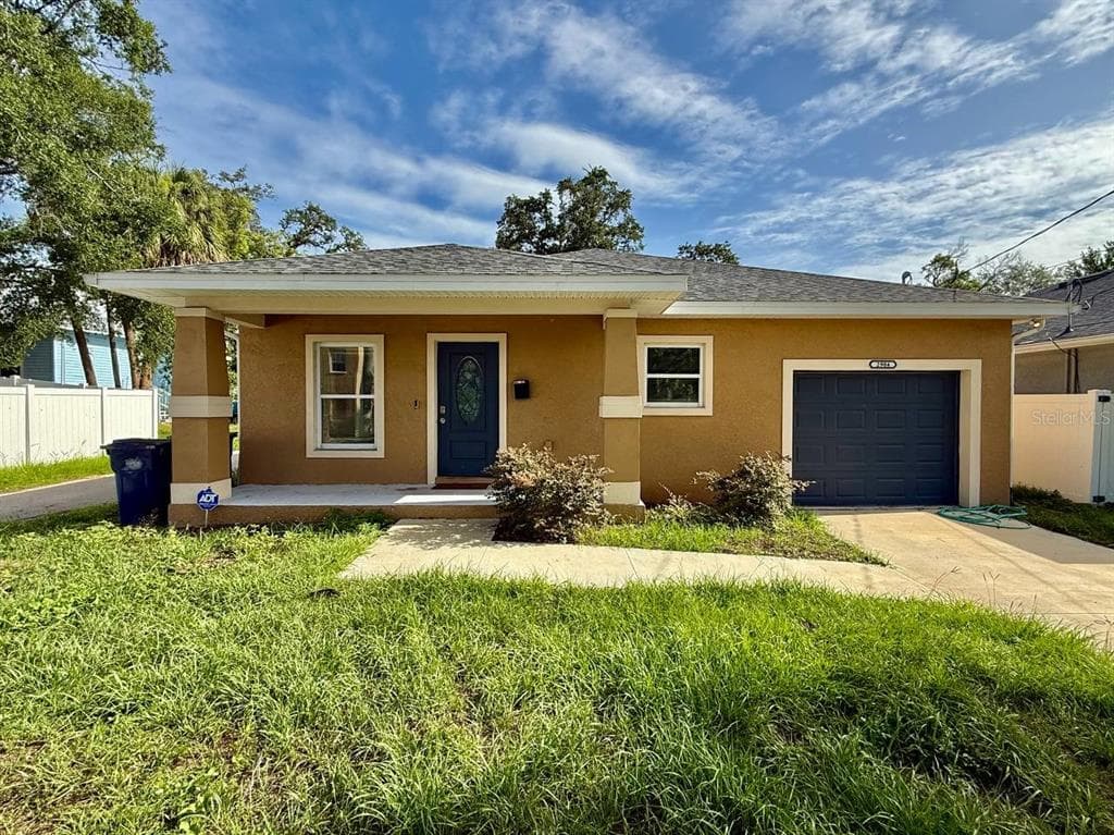 2904 E COLUMBUS DRIVE TAMPA, FL 33605