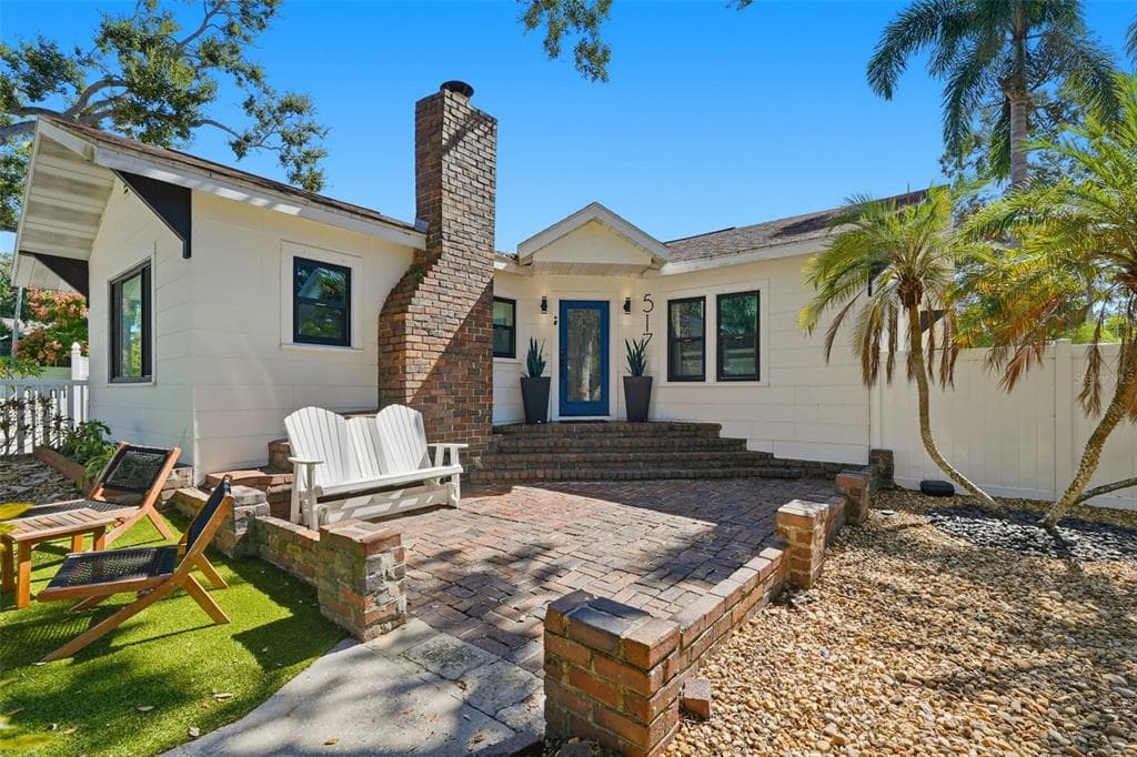 517 AVERY AVENUE CRYSTAL BEACH, FL 34681