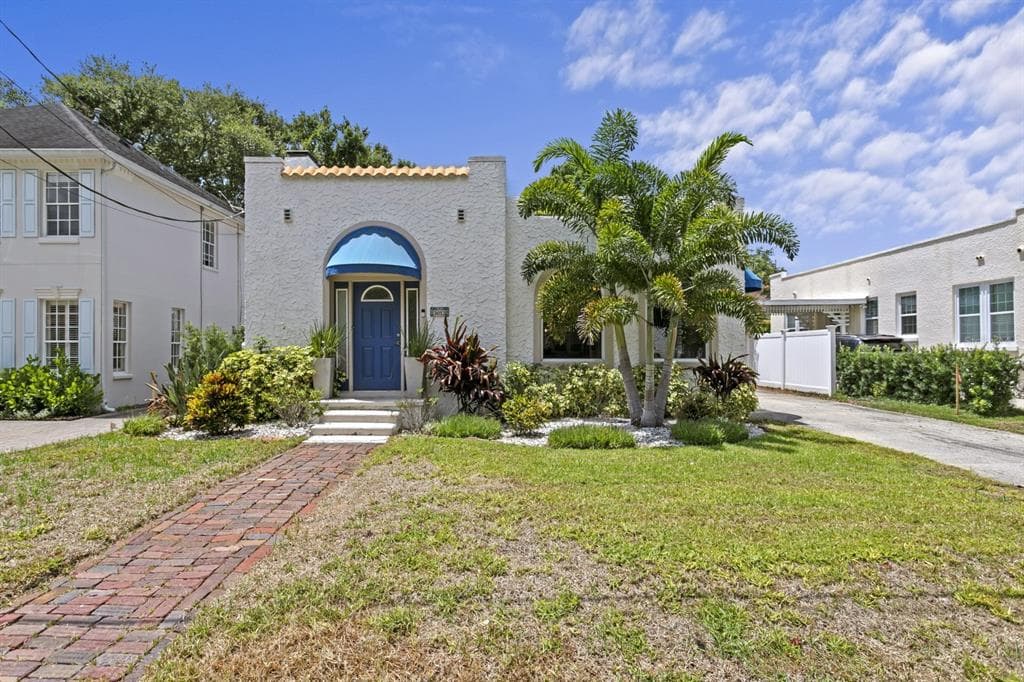 3012 W SAN NICHOLAS STREET TAMPA, FL 33629