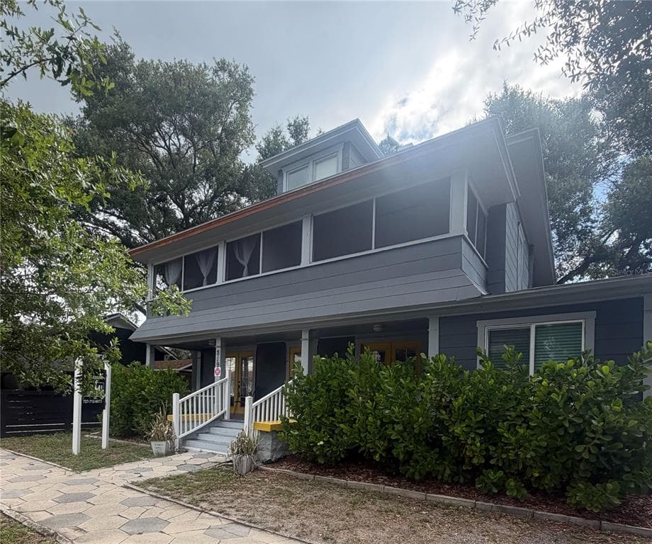 819 6TH STREET N UNIT 2
