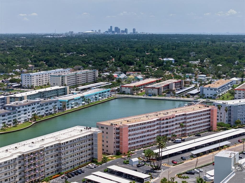 6025 SHORE BOULEVARD S UNIT 602