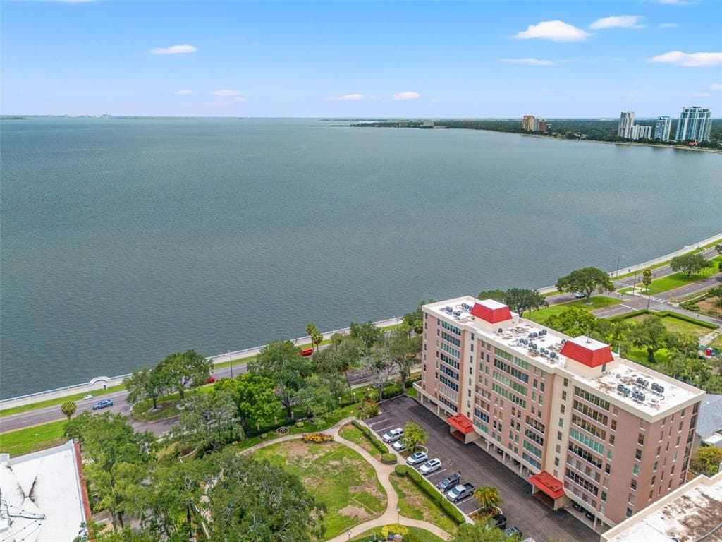 2407 S ARDSON PLACE UNIT 601 TAMPA, FL 33629