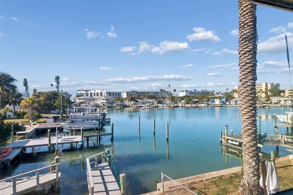 14919 N BAYSHORE DRIVE UNIT 1 MADEIRA BEACH, FL 33708