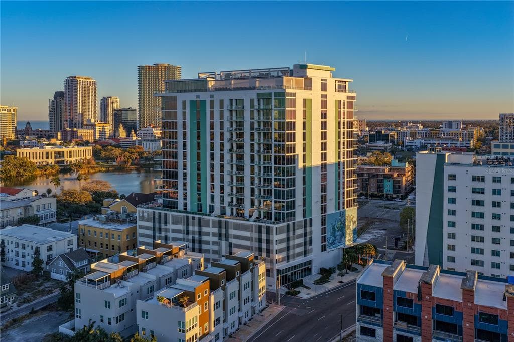 777 3RD AVENUE N UNIT 1202 ST PETERSBURG, FL 33701
