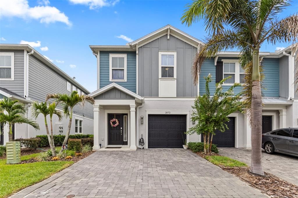 2872 GRAND KEMERTON PLACE TAMPA, FL 33618