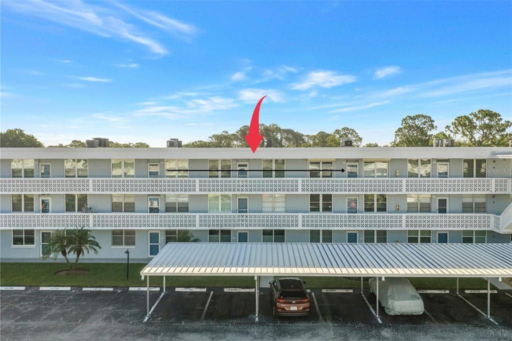 4715 BAY STREET NE UNIT 320 ST PETERSBURG, FL 33703