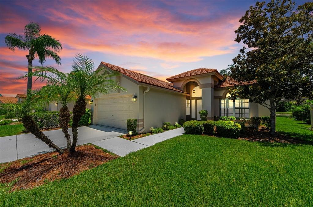 1111 DARTFORD DRIVE TARPON SPRINGS, FL 34688