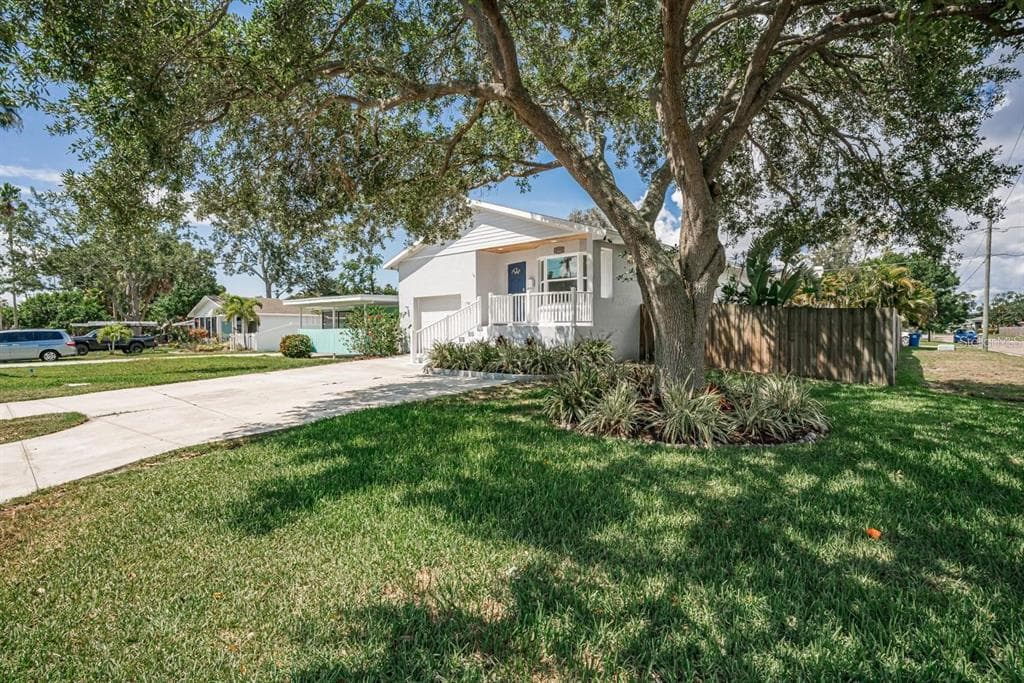 3792 ARKANSAS AVENUE NE ST PETERSBURG, FL 33703