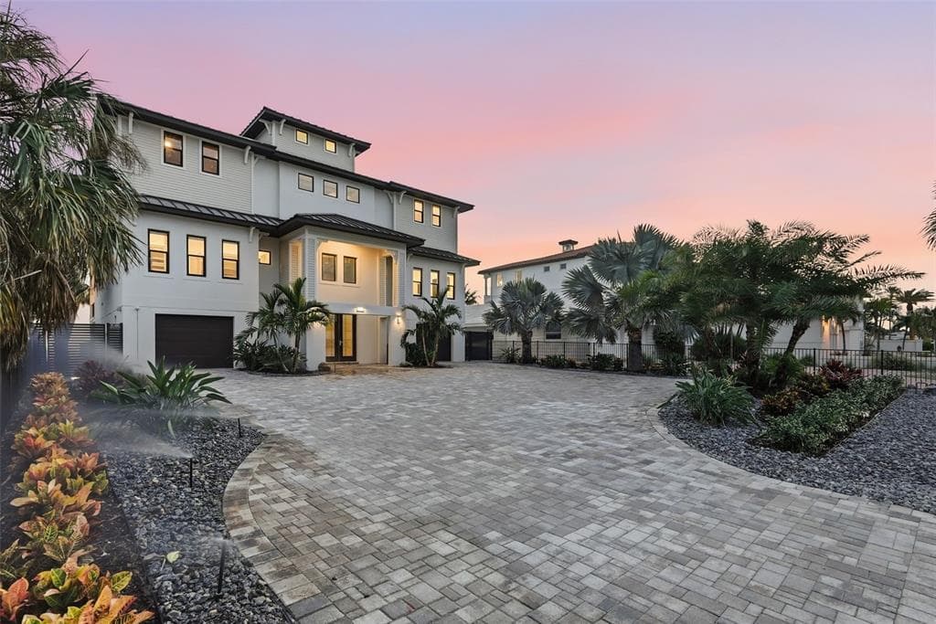15908 GULF BOULEVARD REDINGTON BEACH, FL 33708