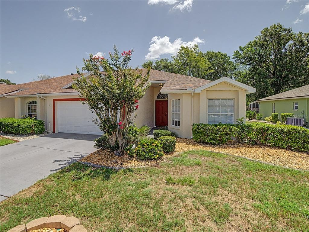 2005 GARDENIA LANDINGS LANE SUN CITY CENTER, FL 33573