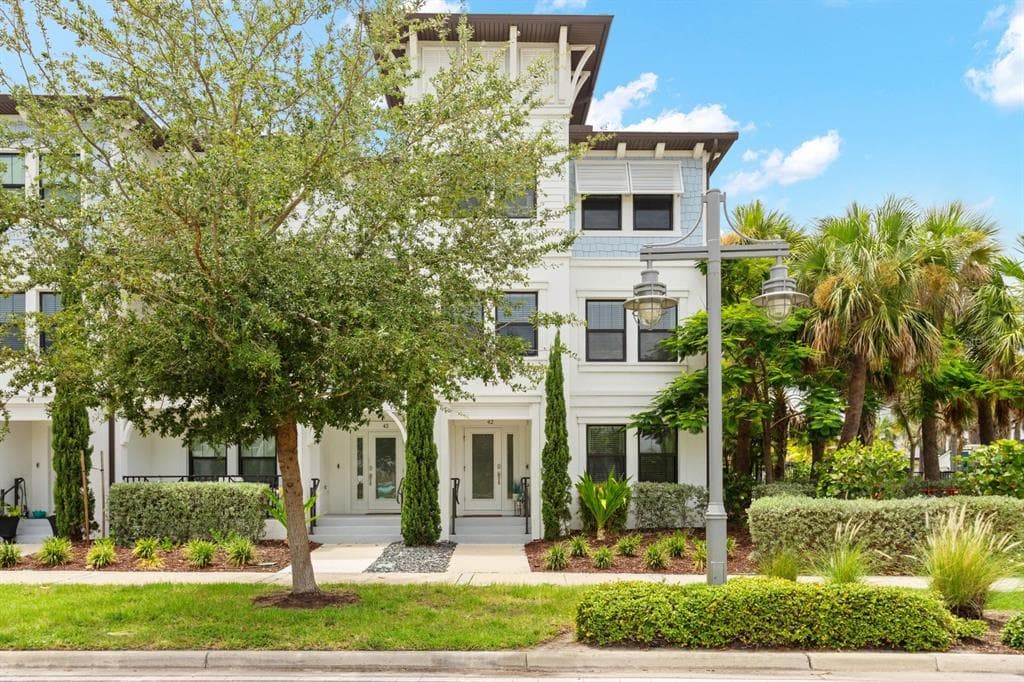 5351 BRIDGE STREET UNIT 42 TAMPA, FL 33611