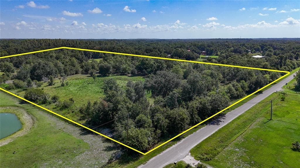 RED HAWK LANE PLANT CITY, FL 33565