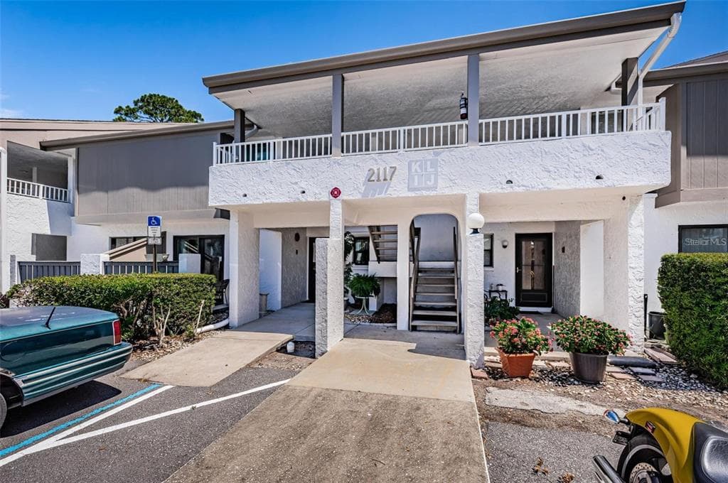 2117 LAKEWOOD CLUB DRIVE S UNIT 7K ST PETERSBURG, FL 33712
