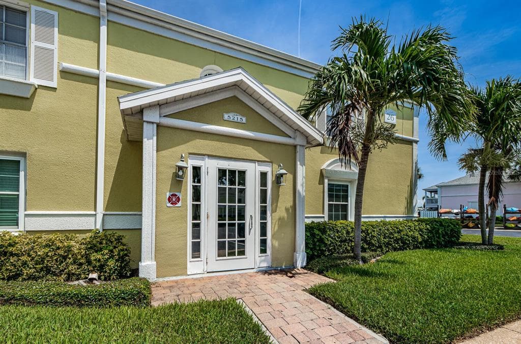 5215 COQUINA KEY DRIVE SE UNIT B