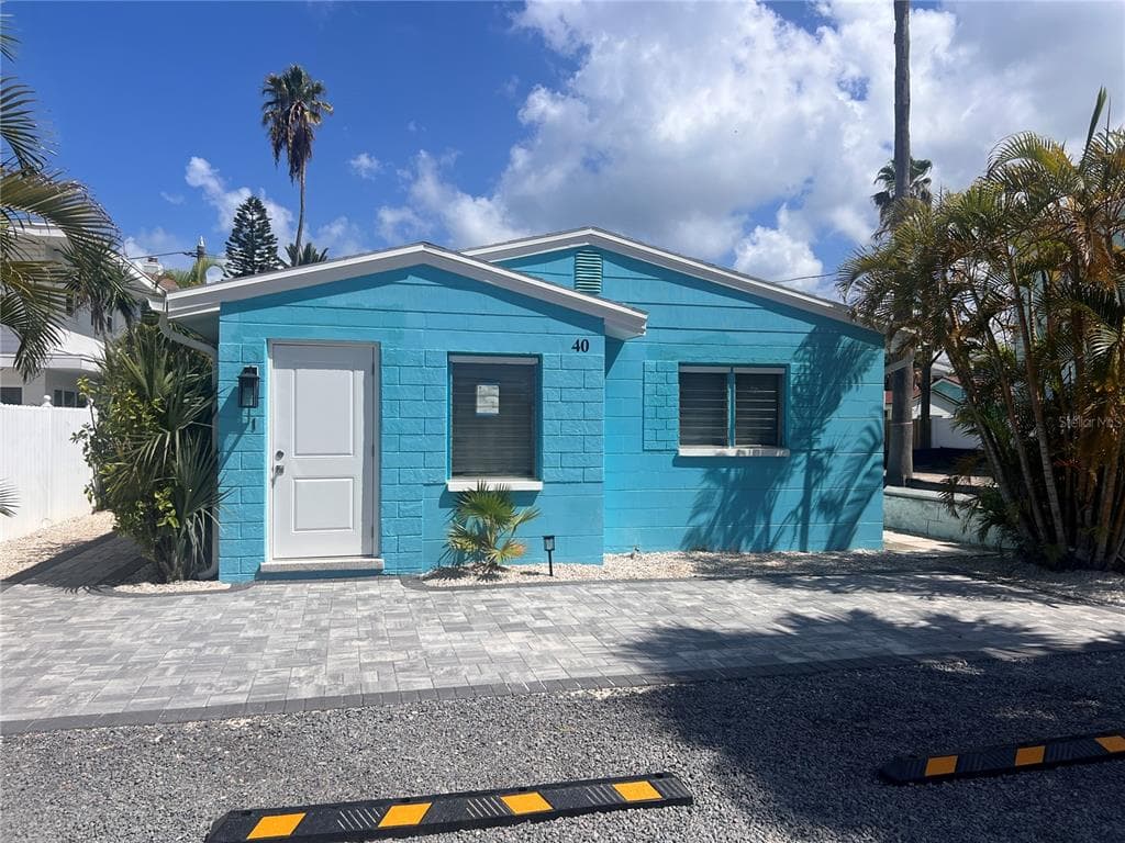 40 82ND AVENUE S Unit `1 TREASURE ISLAND, FL 33706