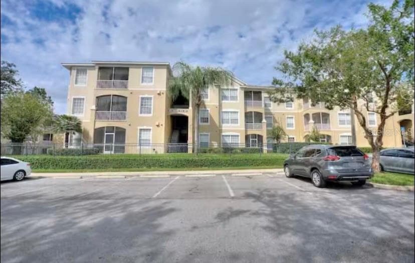8103 COCONUT PALM WAY UNIT 302 KISSIMMEE, FL 34747