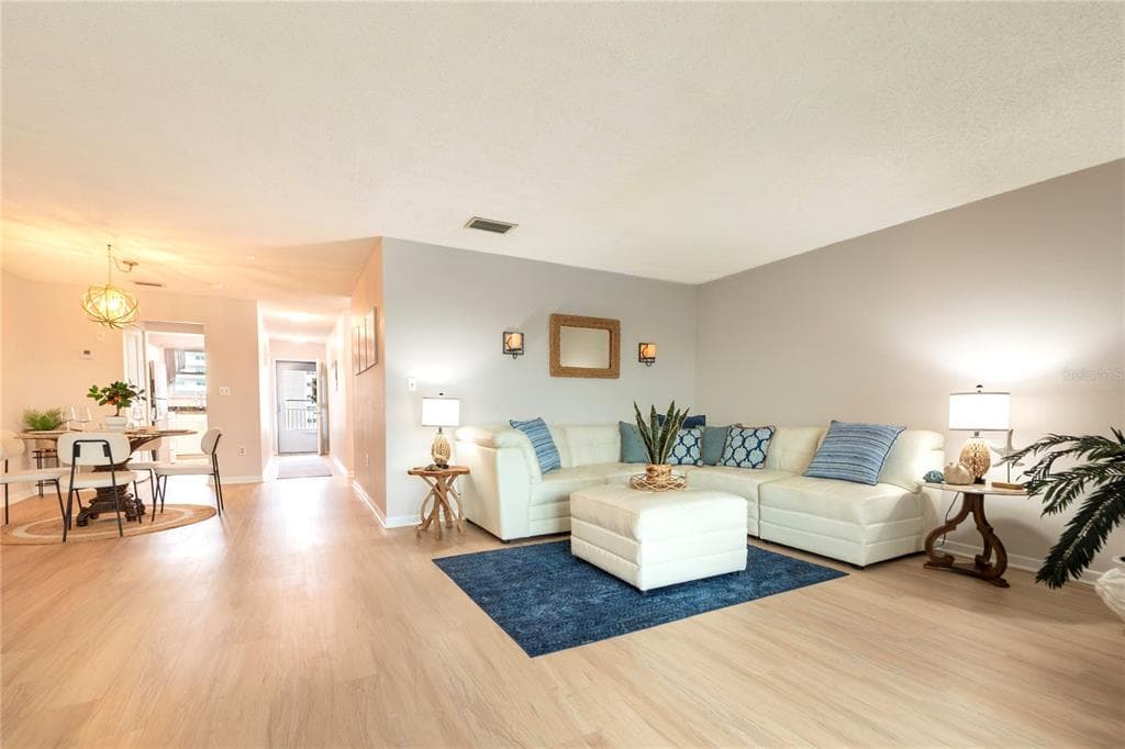 5925 SHORE BOULEVARD S UNIT 405 GULFPORT, FL 33707