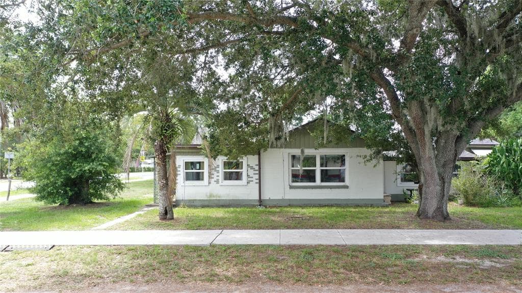 5651 6TH STREET ZEPHYRHILLS, FL 33542