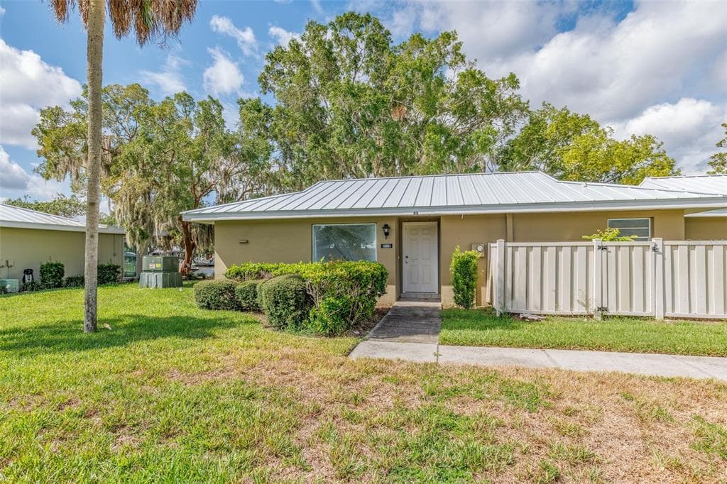 11261 W BAYSHORE DRIVE UNIT 82 CRYSTAL RIVER, FL 34429