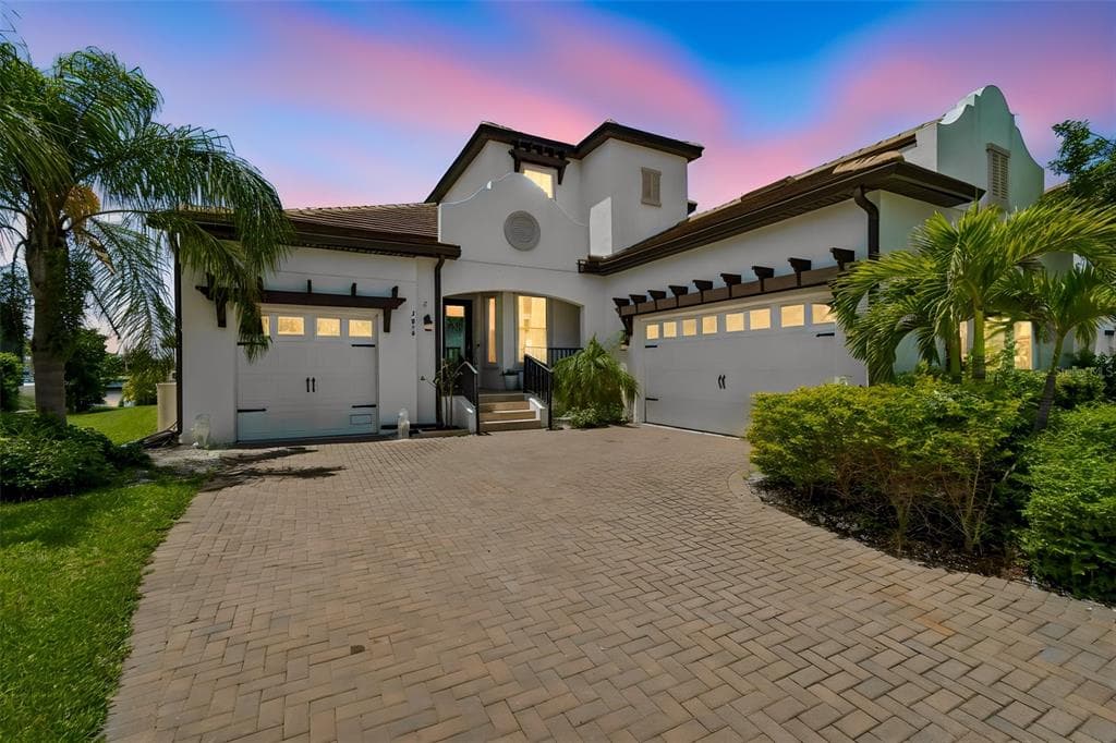 3036 CHRISTOPHERS WATCH LANE RUSKIN, FL 33570