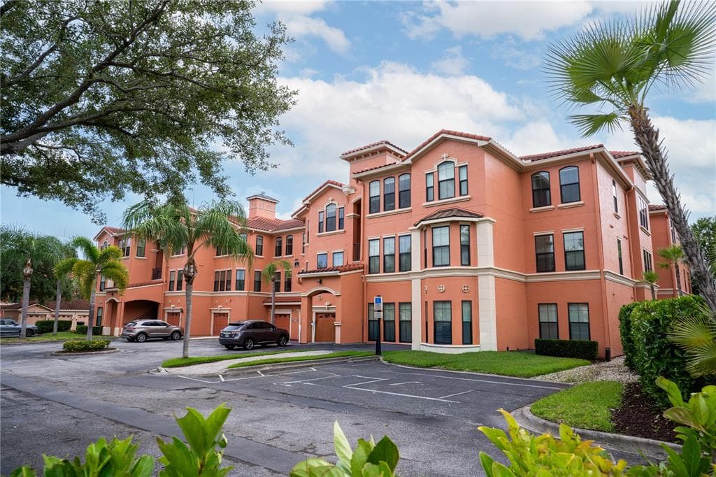 2705 VIA MURANO UNIT 131 CLEARWATER, FL 33764