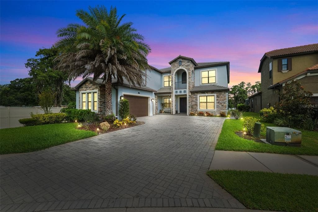 5167 LAKECASTLE DRIVE TAMPA, FL 33624