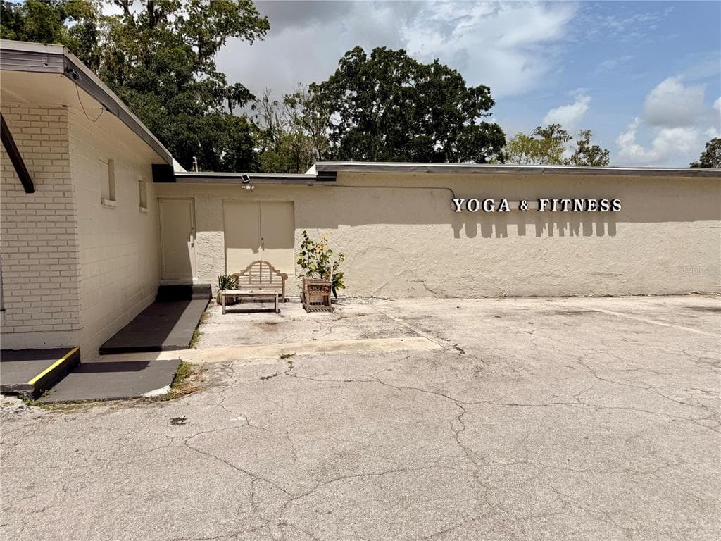 209 PONCE DE LEON BOULEVARD BROOKSVILLE, FL 34601