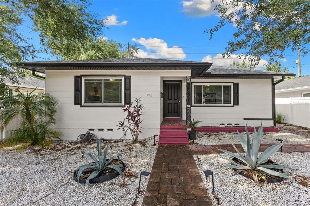 170 22ND AVENUE N ST PETERSBURG, FL 33704